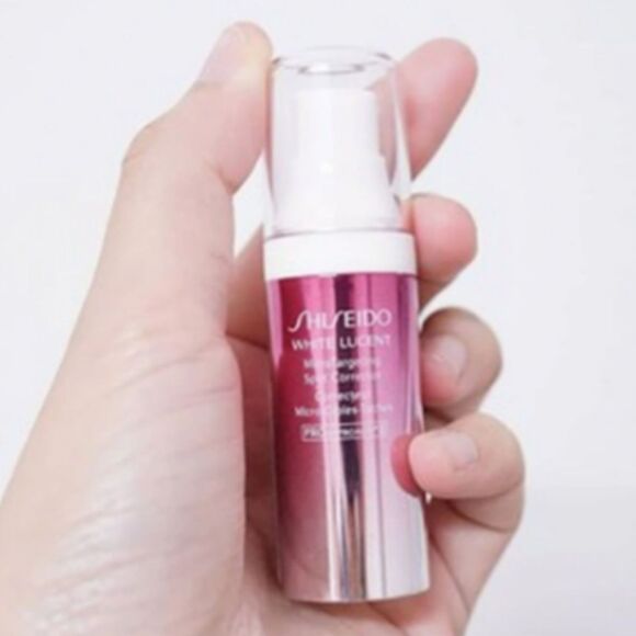 Shiseido White Lucent MicroTargeting Spot Corrector Serum - Discontinued!! NEW - Picture 1 of 3